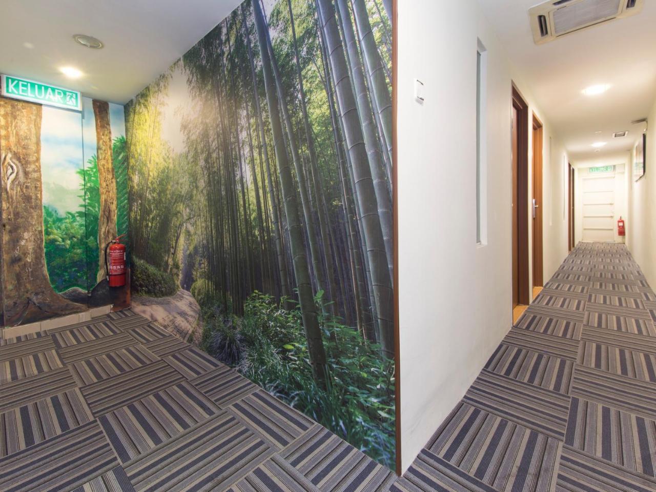 Rain Forest Hotel 2*