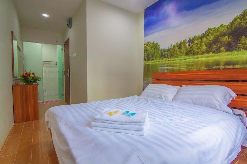 Hotel Rain Forest 2*